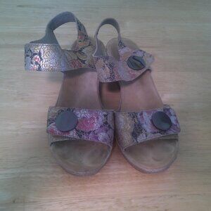 Reiker wedge sandals